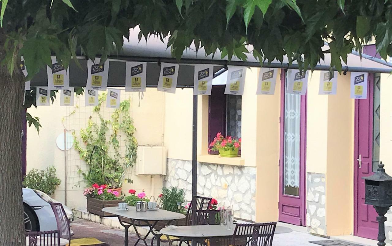 Hôtel Restaurant La Braisiere Saint-Romain  Exterior foto